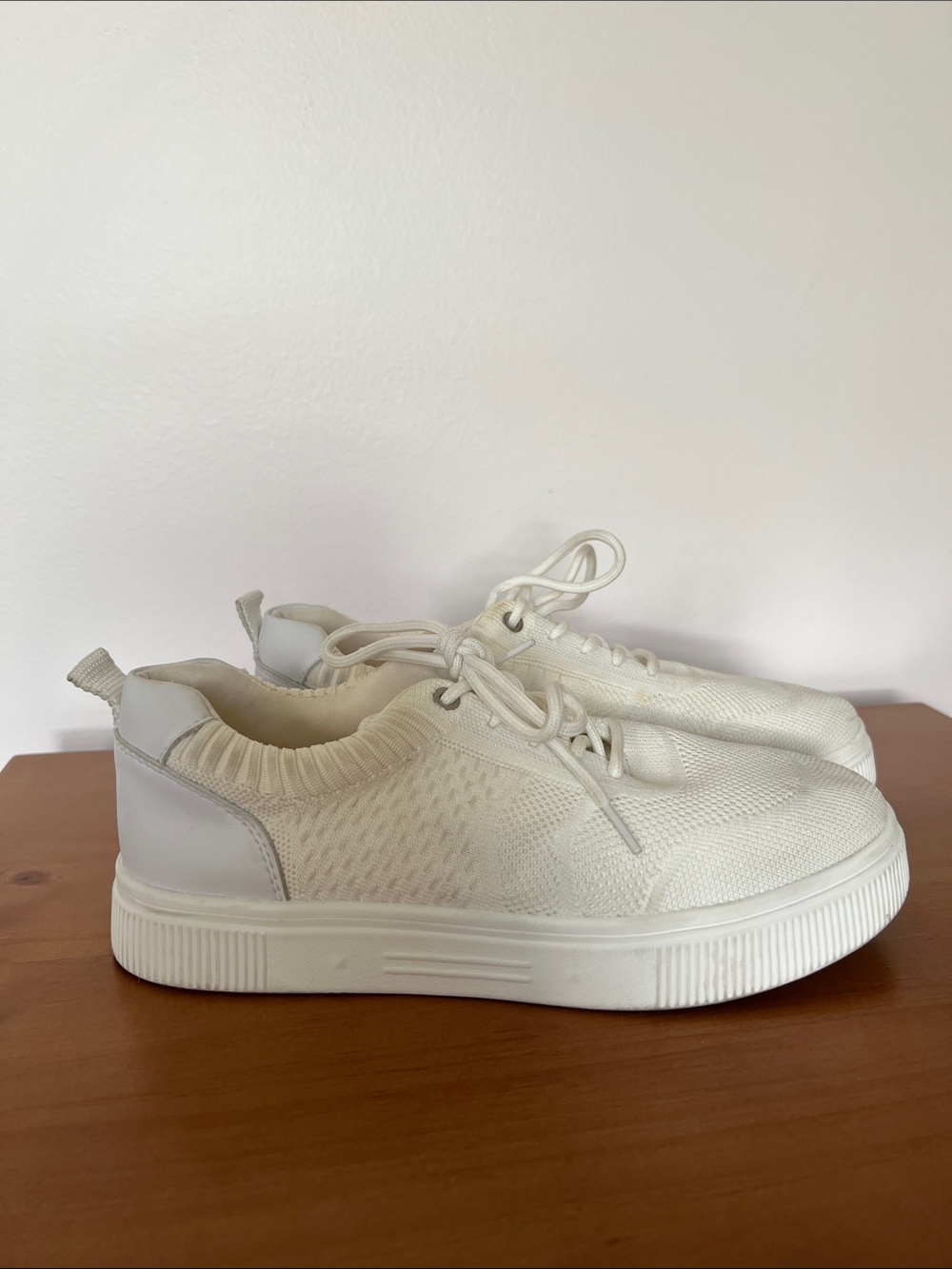 Yetier  Cream Knit Sneakers, 7